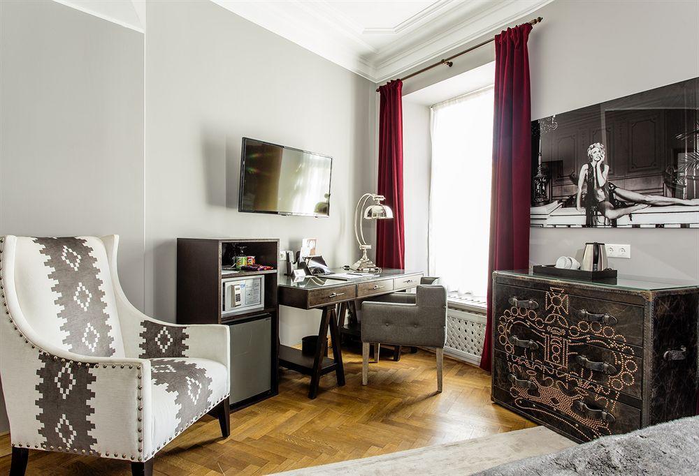 St. Petersbourg Hotel - Small Luxury Hotels Of The World 塔林 外观 照片