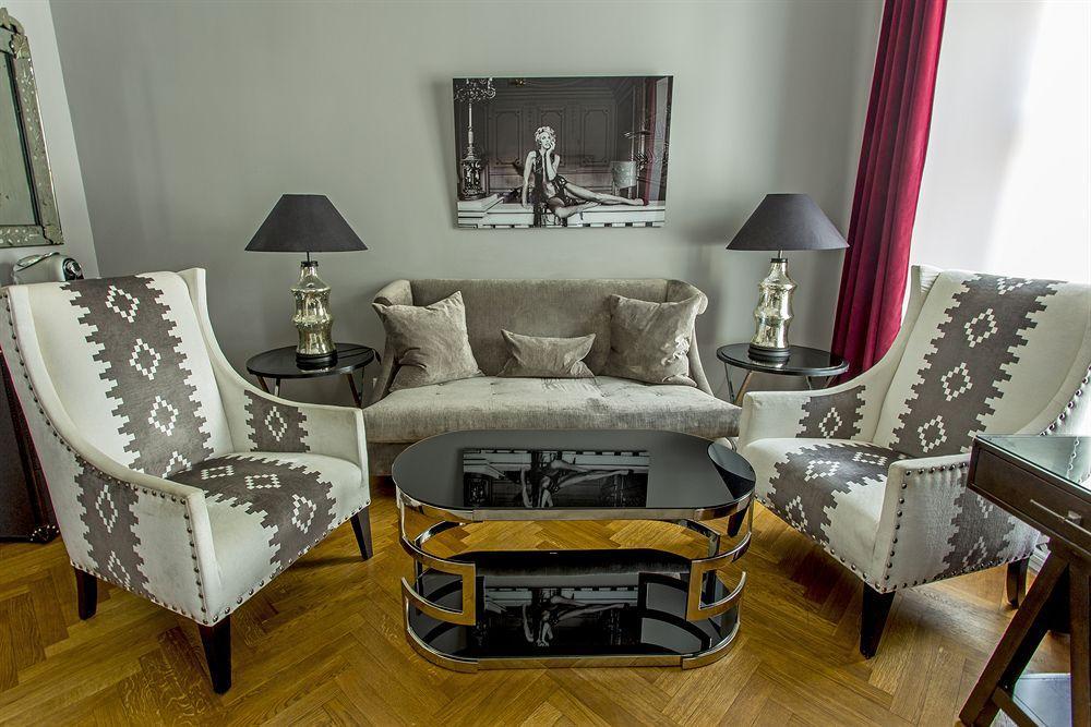 St. Petersbourg Hotel - Small Luxury Hotels Of The World 塔林 外观 照片