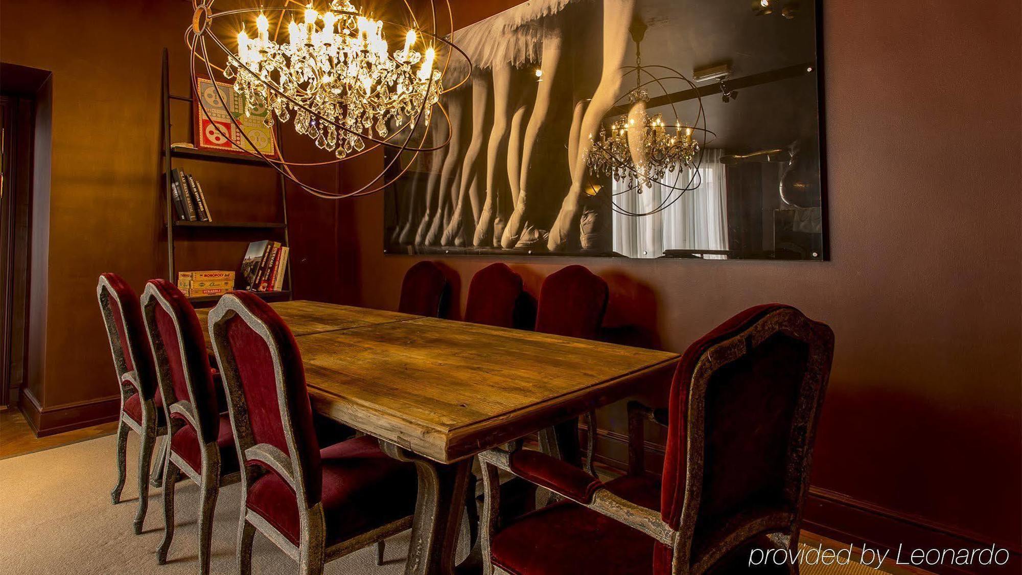 St. Petersbourg Hotel - Small Luxury Hotels Of The World 塔林 外观 照片