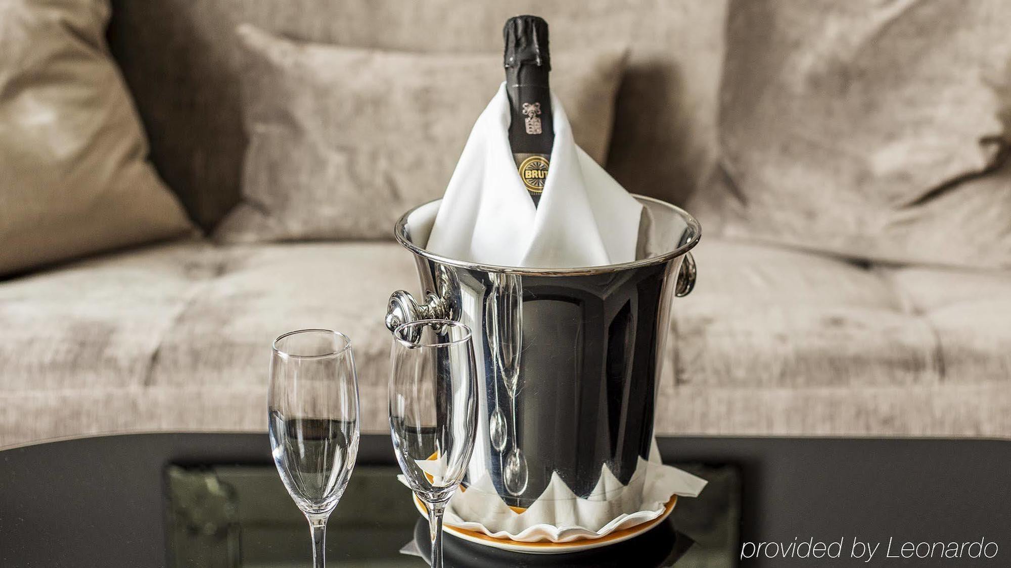 St. Petersbourg Hotel - Small Luxury Hotels Of The World 塔林 外观 照片