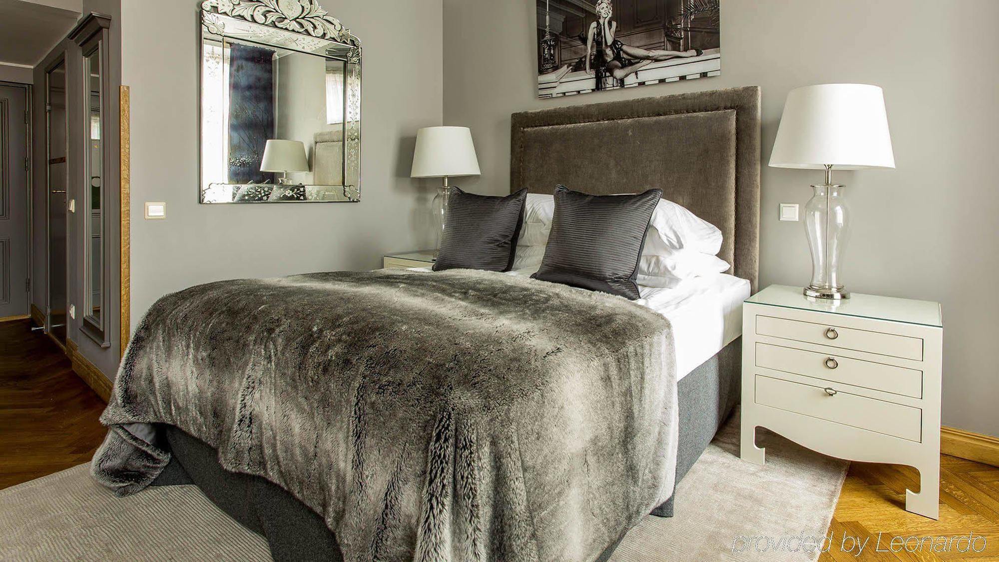St. Petersbourg Hotel - Small Luxury Hotels Of The World 塔林 外观 照片