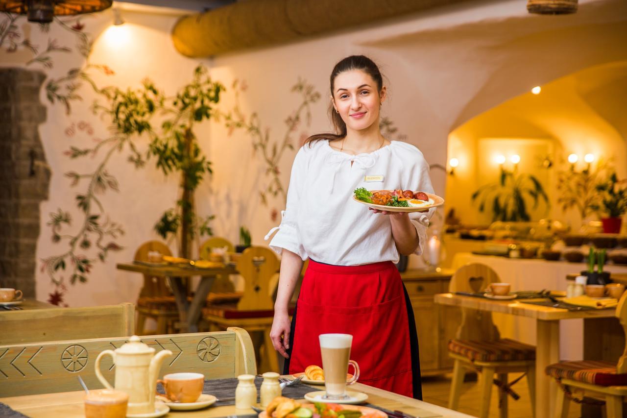 St. Petersbourg Hotel - Small Luxury Hotels Of The World 塔林 外观 照片