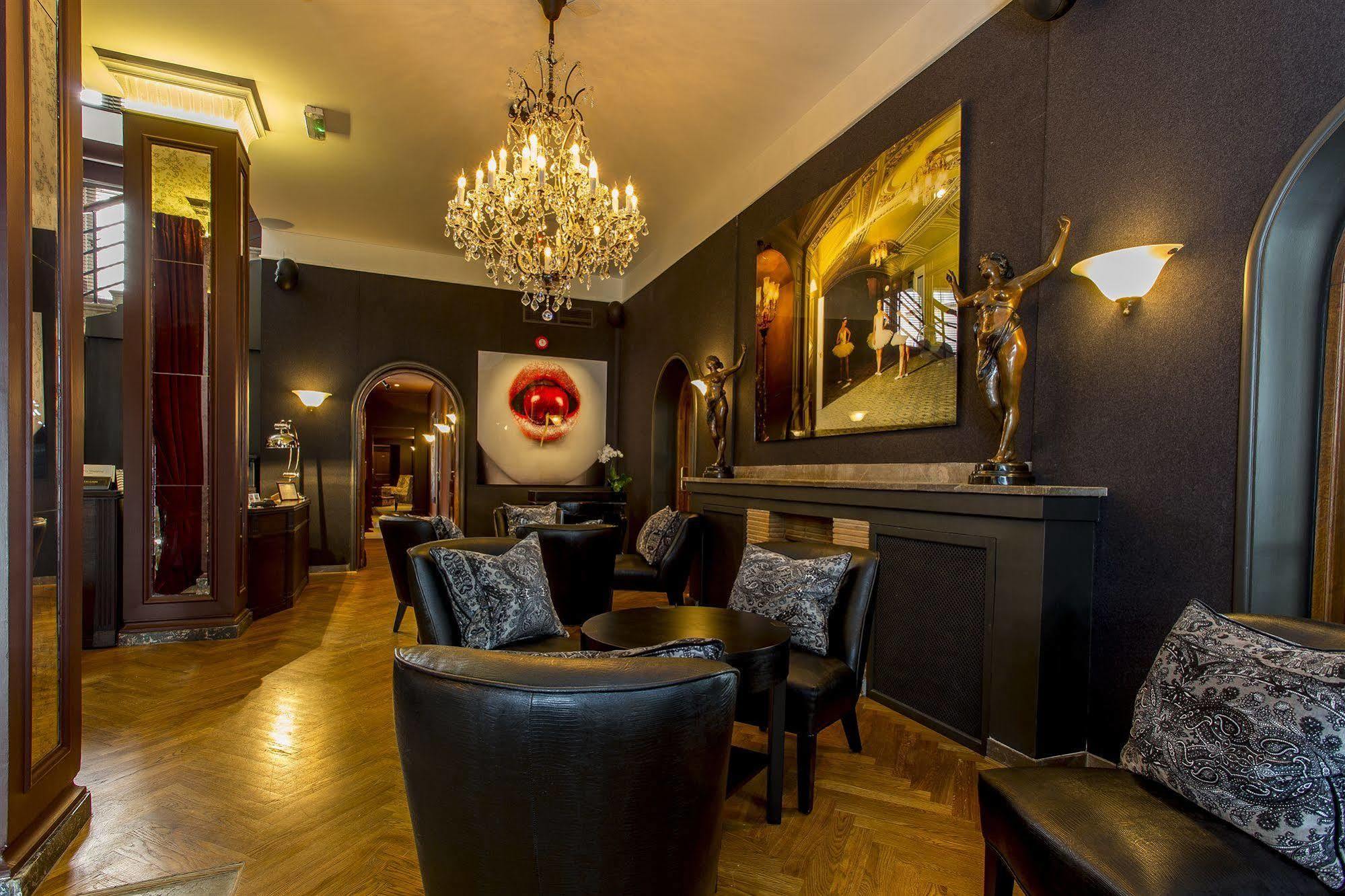 St. Petersbourg Hotel - Small Luxury Hotels Of The World 塔林 外观 照片