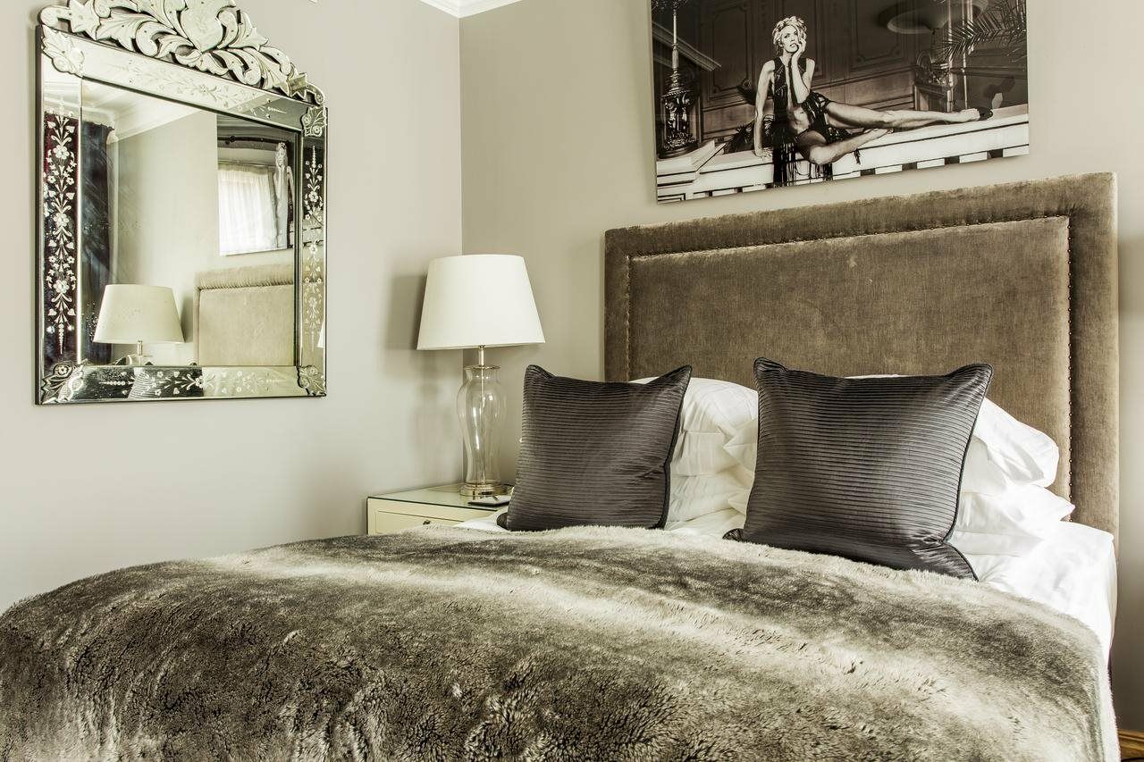 St. Petersbourg Hotel - Small Luxury Hotels Of The World 塔林 外观 照片