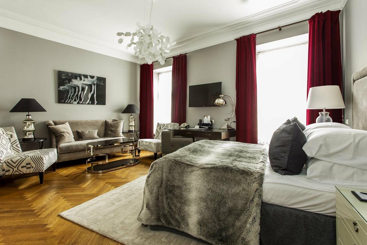 St. Petersbourg Hotel - Small Luxury Hotels Of The World 塔林 外观 照片