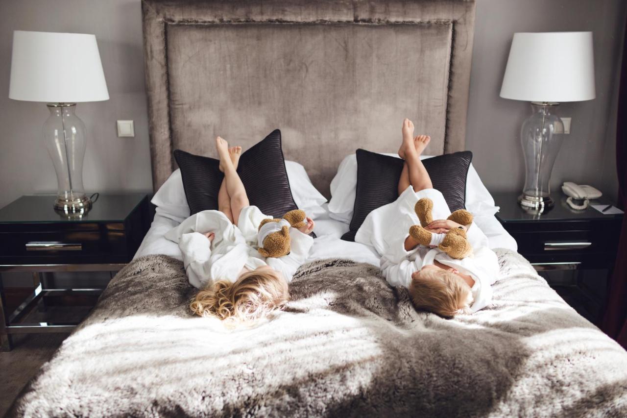 St. Petersbourg Hotel - Small Luxury Hotels Of The World 塔林 外观 照片